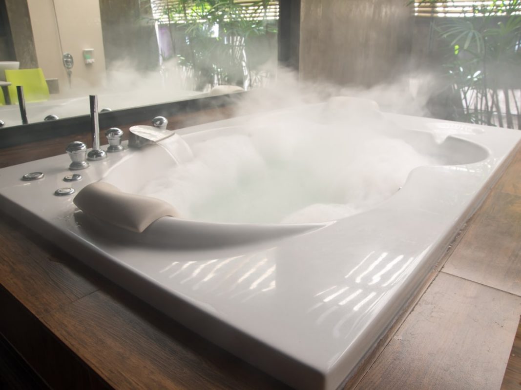 Bồn tắm massage giá bao nhiêu? Báo giá thương hiệu bán chạy