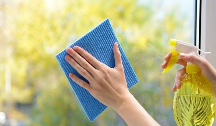 Bỏ túi ngay 13+ cách lau kính sạch, đẹp như lúc mới mua