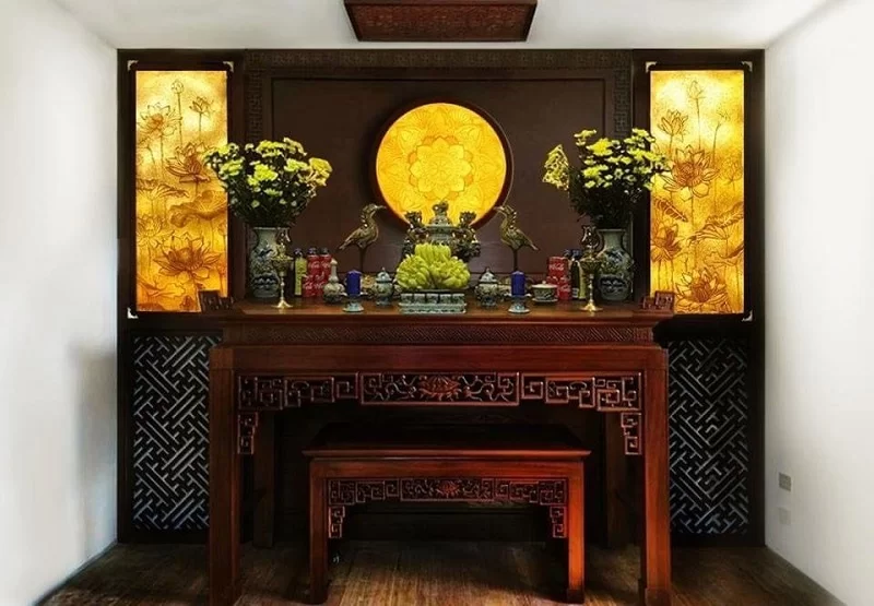 Mẫu trang trí bàn thờ gia tiên đẹp với đôi hạc chầu