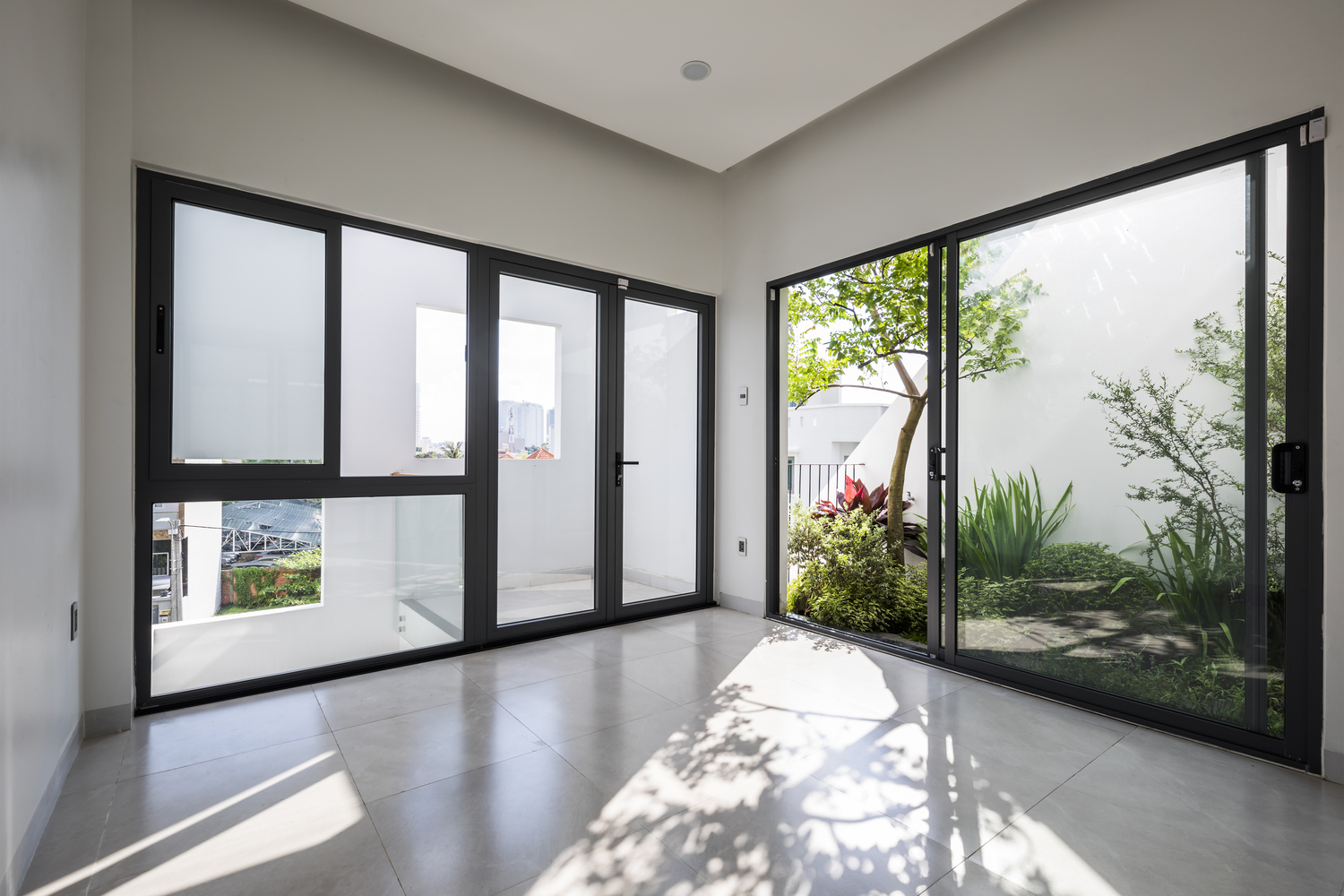 Nhà hướng Tây hoặc Tây Bắc thường phải nền nhiệt cao gây khó chịu trong quá trình sinh hoạt