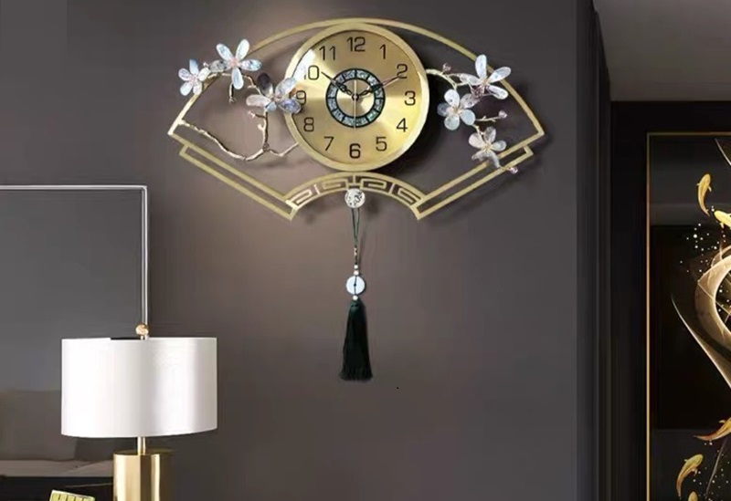 Chiếc đồng hồ làm từ vỏ sò tự nhiên nhập khẩu và đồng thau