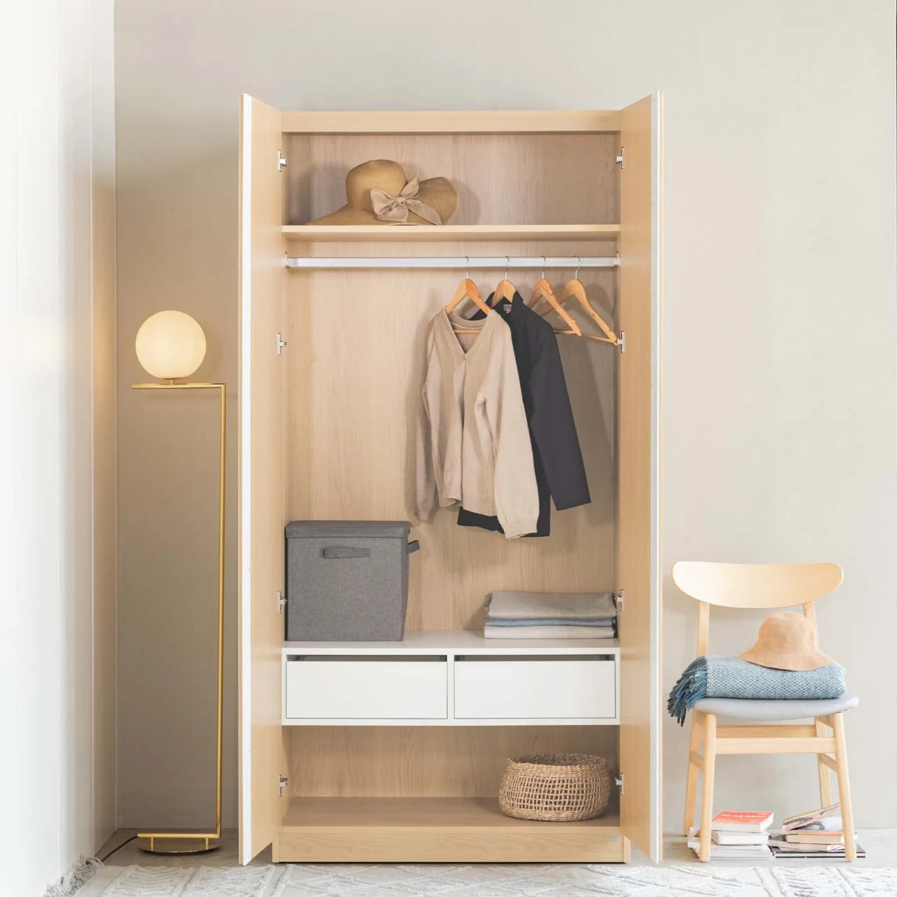 Kích thước tủ quần áo 2 cánh khá nhỏ