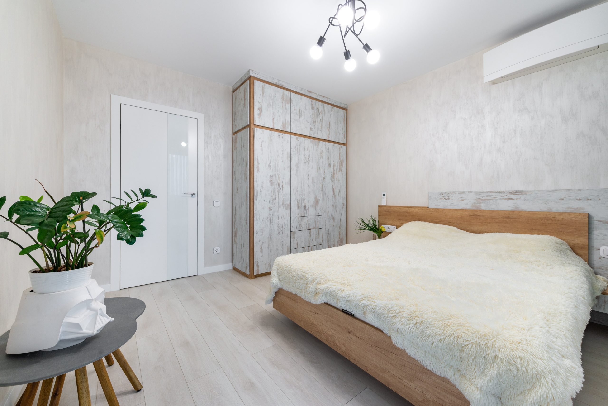 Danh sách các mẫu cửa phòng ngủ đẹp nhất năm 2024