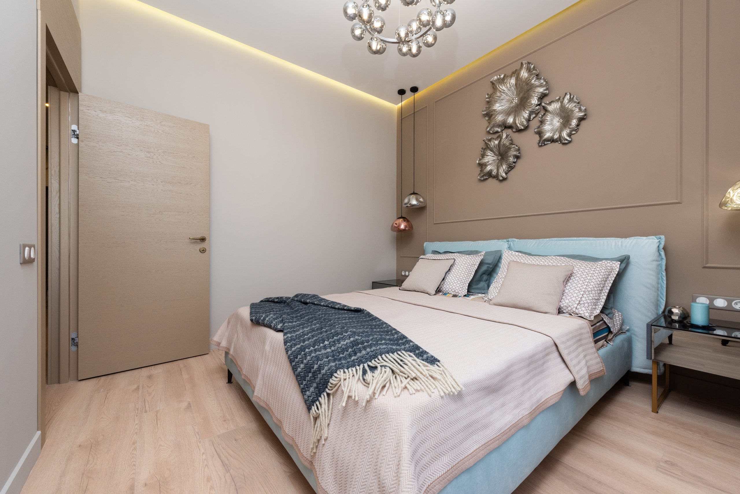 Mẫu cửa phòng ngủ đẹp không thể bỏ qua chất liệu gỗ MDF