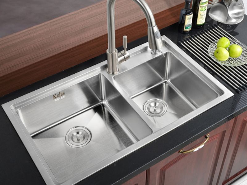 Nên lắp chậu rửa bát âm hay dương bàn cho gian bếp hiện đại?