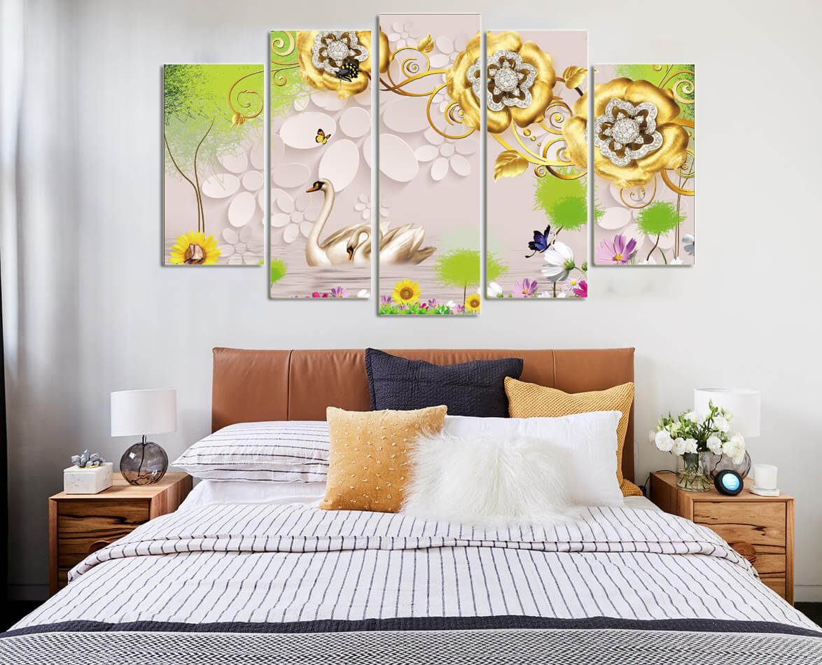 Bạn có thể treo nhiều bức tranh nhỏ để tạo thành một tác phẩm lớn