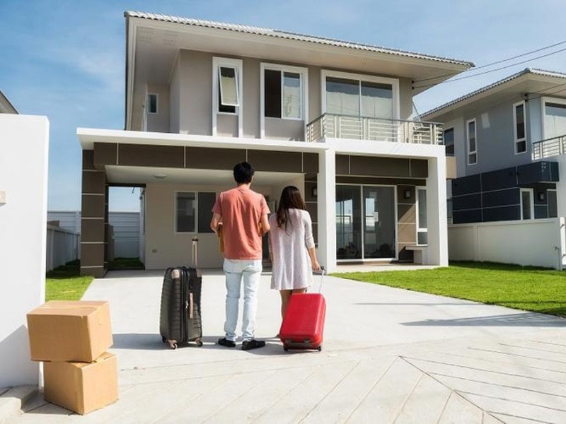 Bạn có thể tham khảo chuyên gia phong thuỷ để chọn ngày chuyển nhà phù hợp nhất