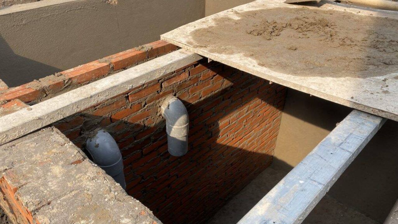 Bể phốt là gì? Nên dùng bể tự hoại hay bể xây?